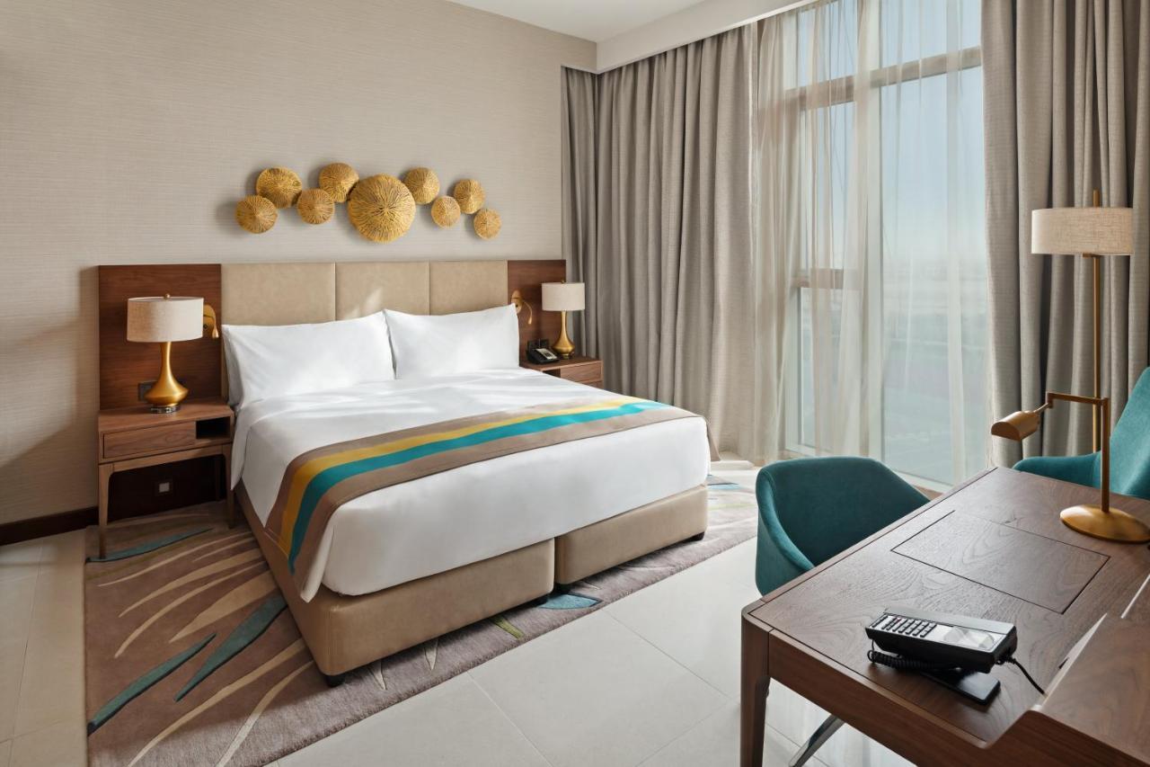 Holiday Inn Dubai Al-Maktoum Airport By Ihg Exterior photo