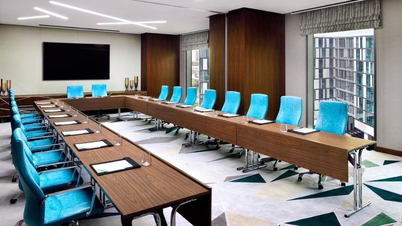 Holiday Inn Dubai Al-Maktoum Airport By Ihg Exterior photo