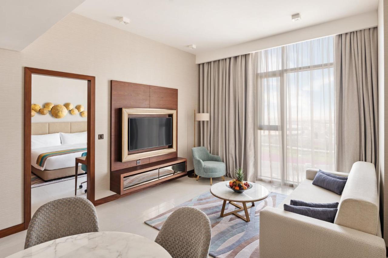 Holiday Inn Dubai Al-Maktoum Airport By Ihg Exterior photo